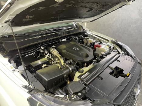 NISSAN Frontier 2.3 ATTACK CABINE DUPLA 4X4 BI-TURBO DIESEL AUTOMTICO, Foto 15