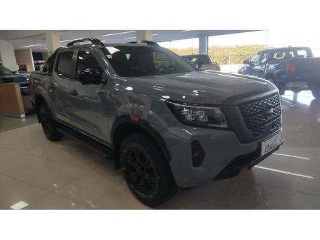 NISSAN Frontier 2.3 16V PRO4X CABINE DUPLA 4X4 BI-TURBO DIESEL AUTOMTICO, Foto 3