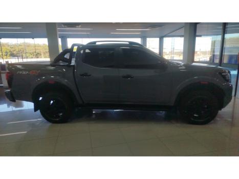 NISSAN Frontier 2.3 16V PRO4X CABINE DUPLA 4X4 BI-TURBO DIESEL AUTOMTICO, Foto 4