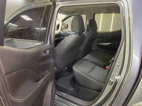 NISSAN Frontier 2.3 ATTACK CABINE DUPLA 4X4 BI-TURBO DIESEL AUTOMTICO, Foto 14