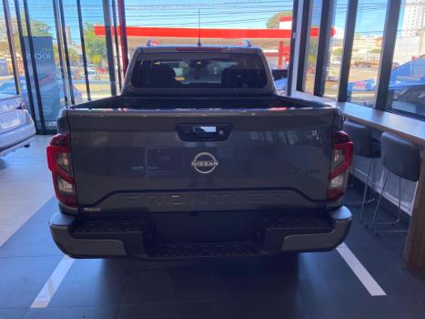 NISSAN Frontier 2.3 16V PLATINUM CABINE DUPLA 4X4 BI-TURBO DIESEL AUTOMTICO, Foto 5