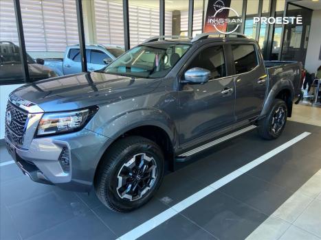 NISSAN Frontier 2.3 16V PLATINUM CABINE DUPLA 4X4 BI-TURBO DIESEL AUTOMTICO, Foto 3