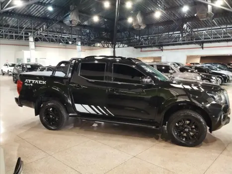 NISSAN Frontier 2.3 ATTACK CABINE DUPLA 4X4 BI-TURBO DIESEL AUTOMTICO, Foto 4