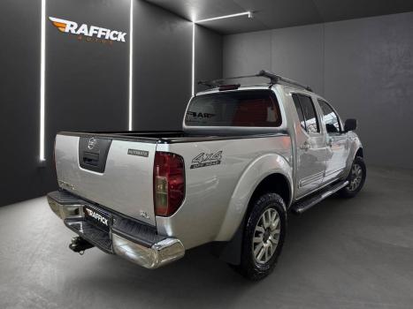 NISSAN Frontier 2.5 SL 4X4 TURBO DIESEL CABINE DUPLA AUTOMTICO, Foto 4