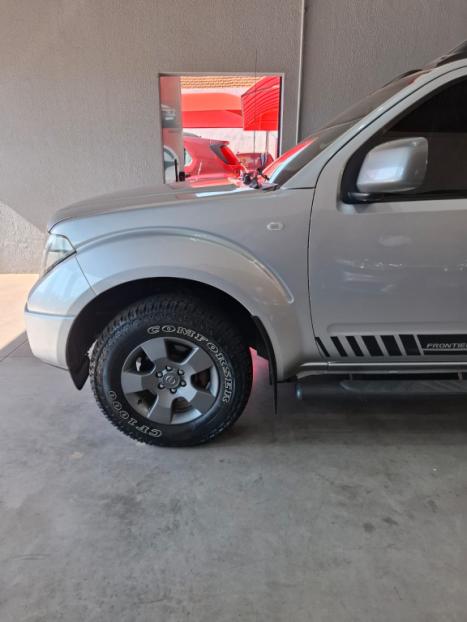NISSAN Frontier 2.5 SE 4X4 ATTACK TURBO DIESEL CABINE DUPLA, Foto 7