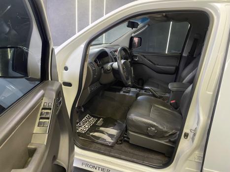 NISSAN Frontier 2.5 SL 4X4 TURBO DIESEL CABINE DUPLA AUTOMTICO, Foto 13