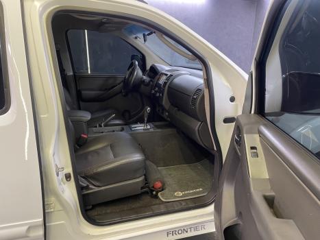 NISSAN Frontier 2.5 SL 4X4 TURBO DIESEL CABINE DUPLA AUTOMTICO, Foto 15