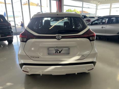 NISSAN Kicks 1.6 16V 4P FLEXSTART EXCLUSIVE XTRONIC AUTOMTICO CVT, Foto 4