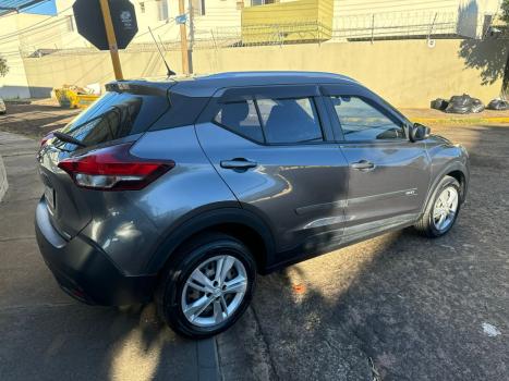 NISSAN Kicks 1.6 16V 4P FLEXSTART S X-TRONIC AUTOMTICO CVT, Foto 3