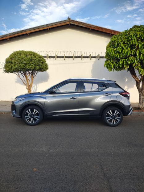 NISSAN Kicks 1.6 16V 4P FLEXSTART EXCLUSIVE XTRONIC AUTOMTICO CVT, Foto 3