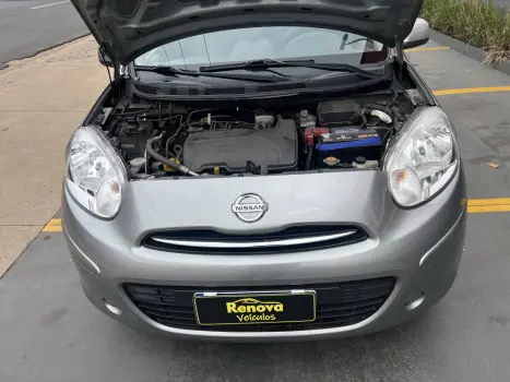 NISSAN March 1.0 12V 4P S FLEX, Foto 4