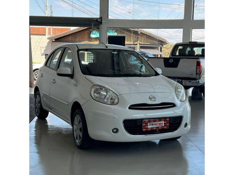 NISSAN March 1.0 12V 4P S FLEX, Foto 2