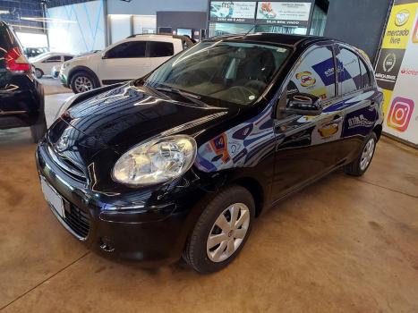 NISSAN March 1.0 16V 4P S FLEX, Foto 2