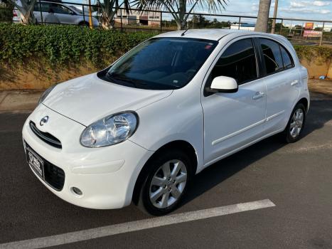 NISSAN March 1.6 16V 4P SV FLEX, Foto 1