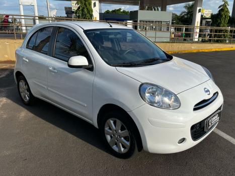NISSAN March 1.6 16V 4P SV FLEX, Foto 3