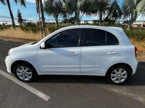 NISSAN March 1.6 16V 4P SV FLEX, Foto 8