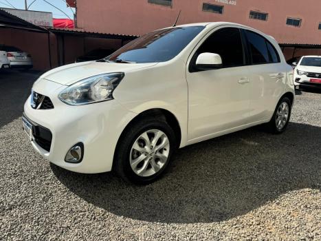 NISSAN March 1.6 16V 4P SV FLEX, Foto 2