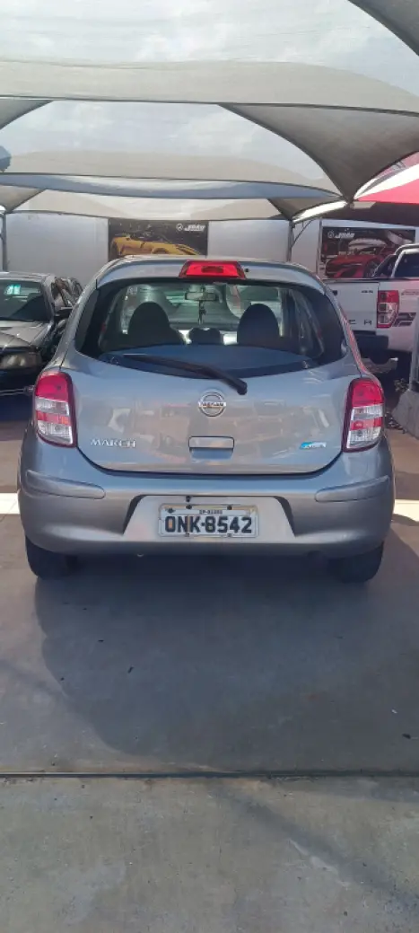 NISSAN March 1.6 16V 4P S FLEX, Foto 4