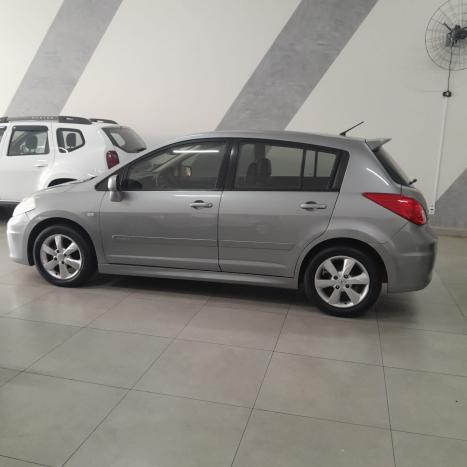 NISSAN Tiida Hatch 1.8 16V 4P SL FLEX AUTOMTICO, Foto 4