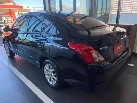 NISSAN Versa Sedan 1.6 16V 4P SV FLEX XTRONIC AUTOMTICO CVT, Foto 4