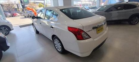 NISSAN Versa Sedan 1.6 16V 4P FLEXSTART V-DRIVE, Foto 4