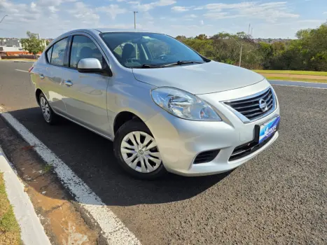 NISSAN Versa Sedan 1.6 16V 4P FLEX SV, Foto 1