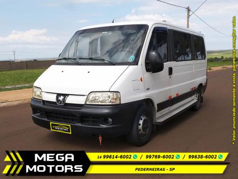 PEUGEOT Boxer 2.3 HDI 330 TURBO DIESEL 16 LUGARES, Foto 3