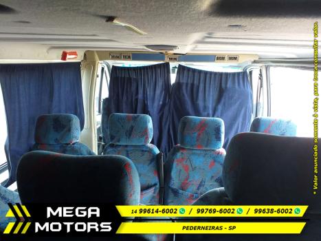 PEUGEOT Boxer 2.3 HDI 330 TURBO DIESEL 16 LUGARES, Foto 10