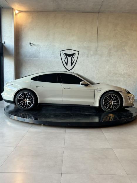 PORSCHE Taycan ELTRICO, Foto 6