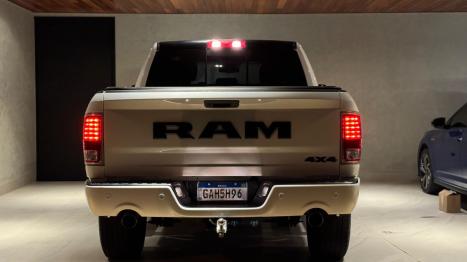 RAM 1500 5.7 V8 CLASSIC LARAMIE CABINE DUPLA 4X4 AUTOMTICO, Foto 2