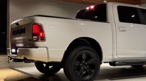 RAM 1500 5.7 V8 CLASSIC LARAMIE CABINE DUPLA 4X4 AUTOMTICO, Foto 15