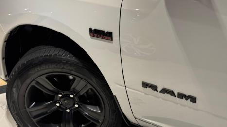 RAM 1500 5.7 V8 CLASSIC LARAMIE CABINE DUPLA 4X4 AUTOMTICO, Foto 19