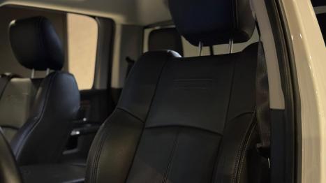 RAM 1500 5.7 V8 CLASSIC LARAMIE CABINE DUPLA 4X4 AUTOMTICO, Foto 20