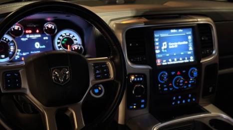 RAM 1500 5.7 V8 CLASSIC LARAMIE CABINE DUPLA 4X4 AUTOMTICO, Foto 22