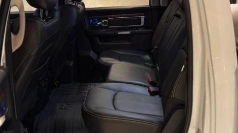 RAM 1500 5.7 V8 CLASSIC LARAMIE CABINE DUPLA 4X4 AUTOMTICO, Foto 23