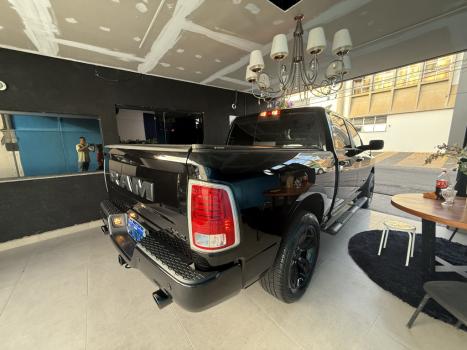 RAM 1500 5.7 V8 LIMITED NIGHT EDITION CABINE DUPLA 4X4 AUTOMTICO, Foto 6