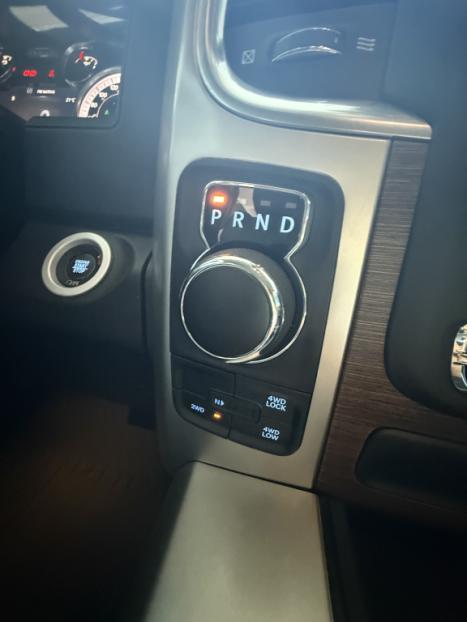 RAM 1500 5.7 V8 LIMITED NIGHT EDITION CABINE DUPLA 4X4 AUTOMTICO, Foto 10