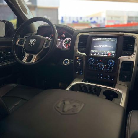 RAM 1500 5.7 V8 LIMITED NIGHT EDITION CABINE DUPLA 4X4 AUTOMTICO, Foto 2