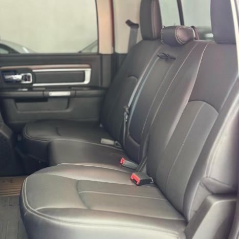 RAM 1500 5.7 V8 LIMITED NIGHT EDITION CABINE DUPLA 4X4 AUTOMTICO, Foto 5