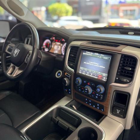 RAM 1500 5.7 V8 LIMITED NIGHT EDITION CABINE DUPLA 4X4 AUTOMTICO, Foto 14