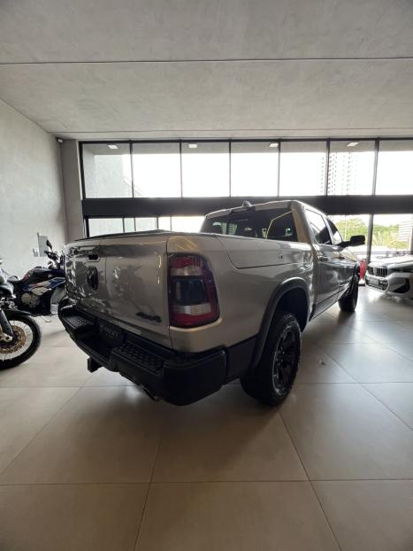 RAM 1500 5.7 V8 REBEL CABINE DUPLA 4X4 AUTOMTICO, Foto 8