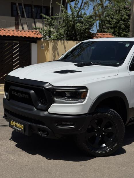 RAM 1500 5.7 V8 REBEL CABINE DUPLA 4X4 AUTOMTICO, Foto 2