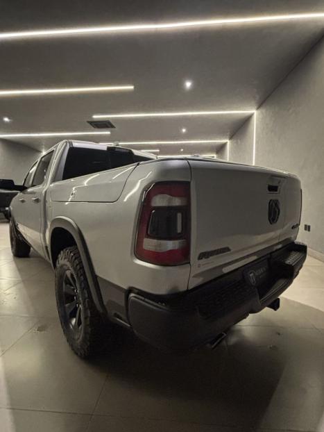 RAM 1500 5.7 V8 REBEL CABINE DUPLA 4X4 AUTOMTICO, Foto 7