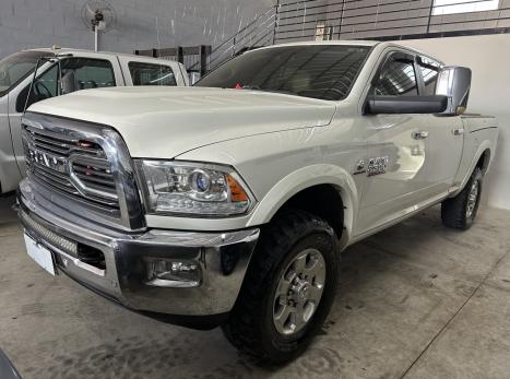 RAM 2500 6.7 I6 24V SLT CABINE DUPLA TURBO DIESEL LARAMIE 4X4 AUTOMTICO, Foto 2