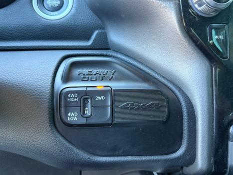 RAM 2500 6.7 I6 24V SLT CABINE DUPLA TURBO DIESEL LARAMIE 4X4 AUTOMTICO, Foto 13
