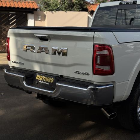 RAM 2500 6.7 I6 24V SLT CABINE DUPLA TURBO DIESEL LARAMIE 4X4 AUTOMTICO, Foto 7