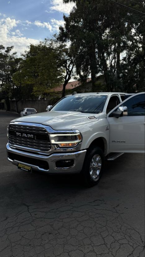 RAM 2500 6.7 I6 24V SLT CABINE DUPLA TURBO DIESEL LARAMIE 4X4 AUTOMTICO, Foto 20