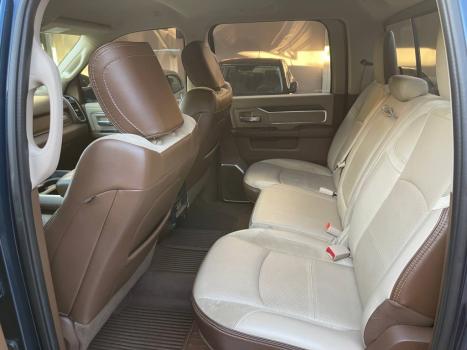 RAM 2500 6.7 I6 24V SLT CABINE DUPLA TURBO DIESEL LARAMIE 4X4 AUTOMTICO, Foto 16