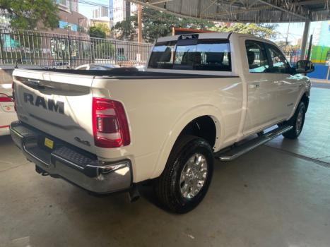 RAM 3500 6.7 I6 LARAMIE CABINE DUPLA TURBO DIESEL AUTOMTICO, Foto 4