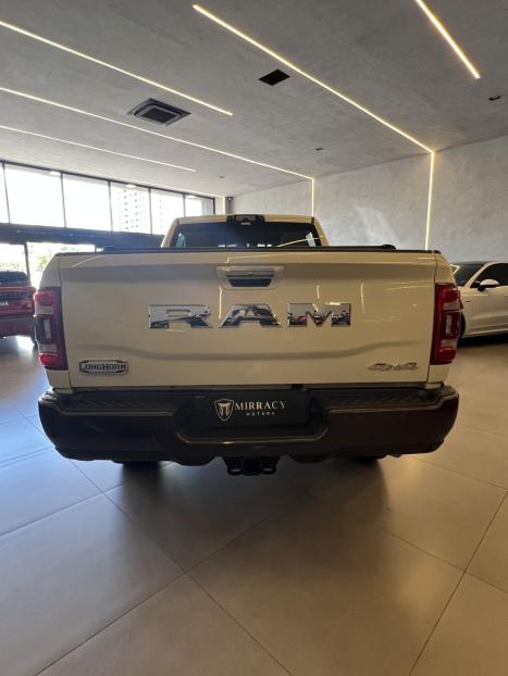 RAM 3500 6.7 I6 LIMITED LONG HORN CABINE DUPLA 4X4 TURBO DIESEL AUTOMTICO, Foto 4